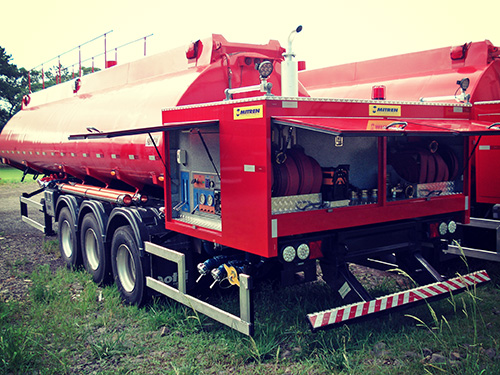 CAMINHAO TANQUE BOMBEIRO 245S - tb4471